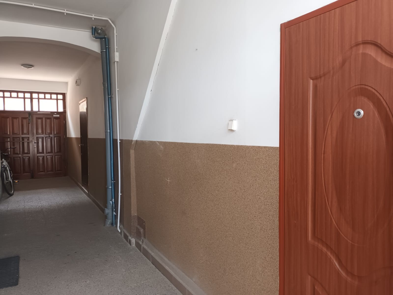 Wyjątkowy lokal 76 m² w centrum Szczecinka - vis à vis Sądu Rejonowego i Poczty Głównej - idealny pod działalność.