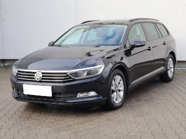 Volkswagen Passat B8 , Salon Polska, Navi, Klimatronic, Tempomat, Parktronic,-1