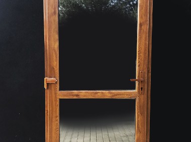 Drzwi drzwi  PCV wejściowe zewnętrzne o rozmiarze 90x210 w kolorze Złoty Dąb szyba-1