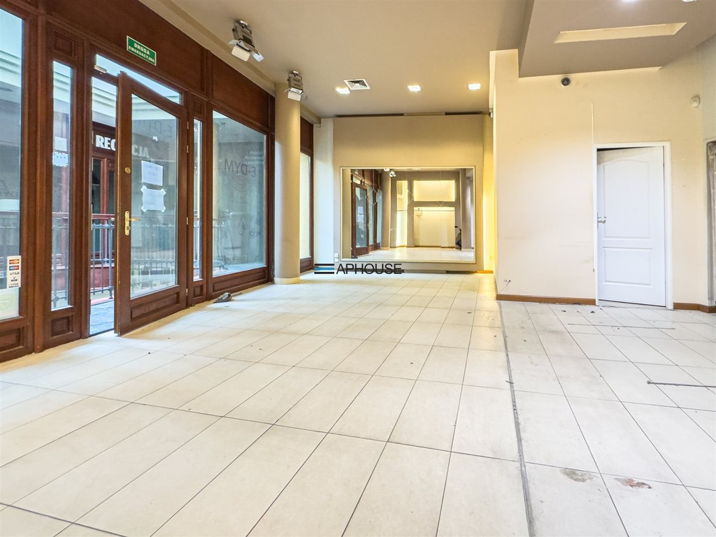 Do wynajęcia parterowy lokal ul Szpitalna, Rynek - Widok 2
