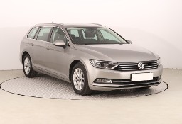 Volkswagen Passat B8 , Automat, Navi, Klimatronic, Tempomat, Parktronic