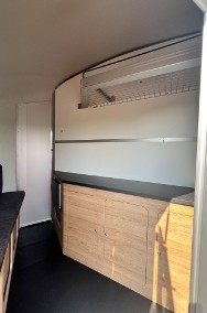 Przyczepa do przewozu 3 koni Maxi 3 Living LUX z socjalem 3 konna-2