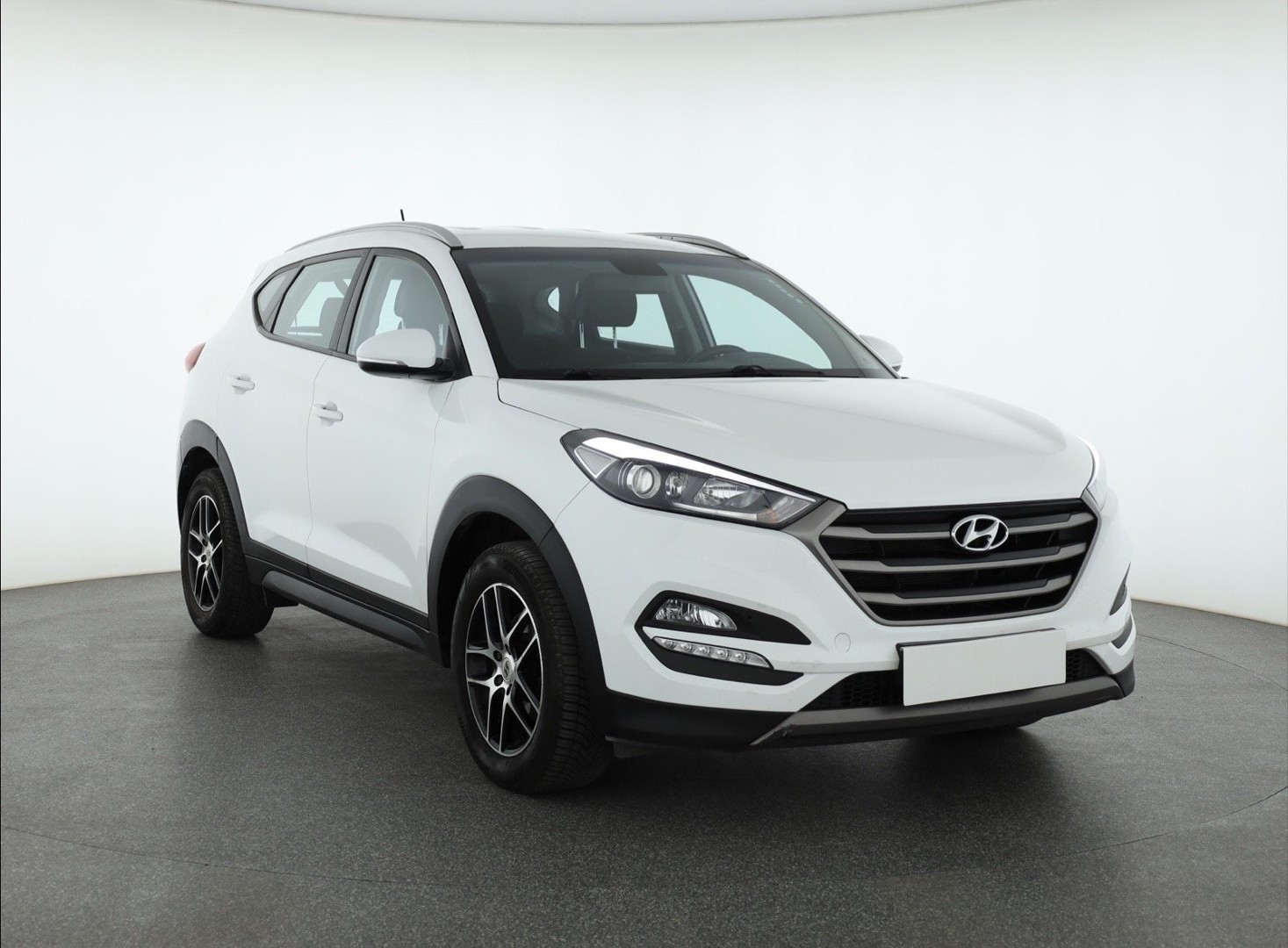 Hyundai Tucson , Klimatronic, Tempomat, Parktronic, Podgrzewane siedzienia