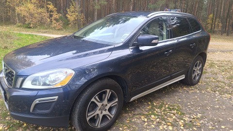 D5 AWD Momentum 2400 cm3 diesel z polskiego salonu