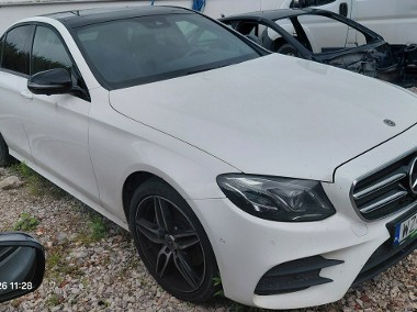 Mercedes-Benz Klasa E-1