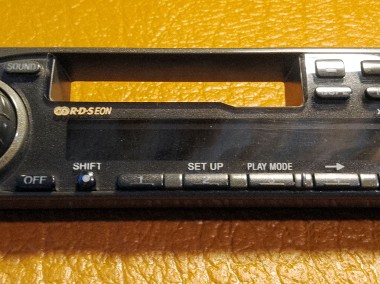 panel radia SONY XR-5880R-1