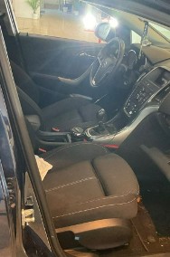 Opel Astra J Biksenony, podgrzewane fotele, czujniki przód i tył, z Niemiec-2