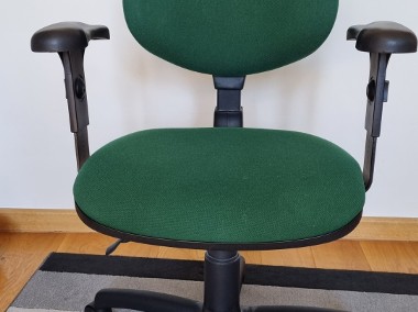 Krzesło biurowe z regulowanym oparciem i siedziskiem-1
