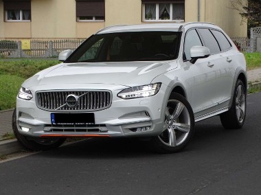 Volvo V90 II-1