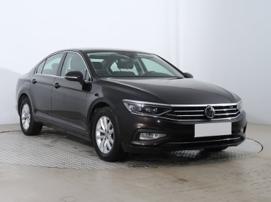 Volkswagen Passat B8 , Salon Polska, 1. Właściciel, Serwis ASO, VAT 23%, Navi,-1