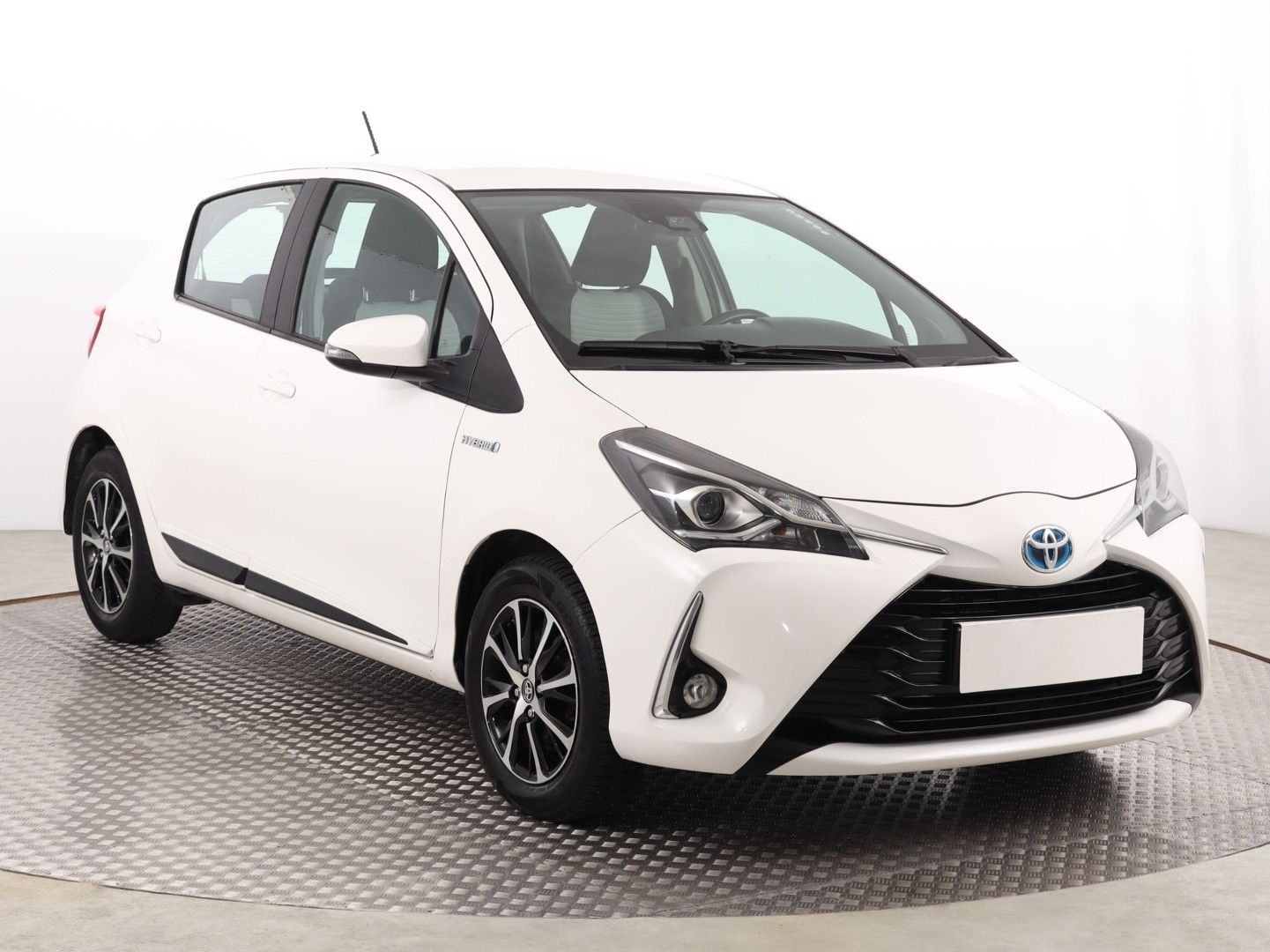 Toyota Yaris III , Salon Polska, Automat, VAT 23%, Klimatronic, Tempomat