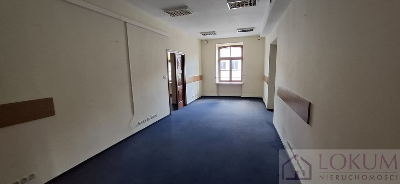 Lokal, Krakowskie Przedmieście, winda. - Widok 3