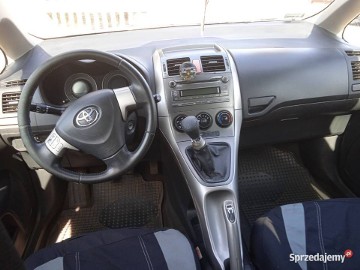sprzedam fajne ekstra zadbane auto toyoota auris