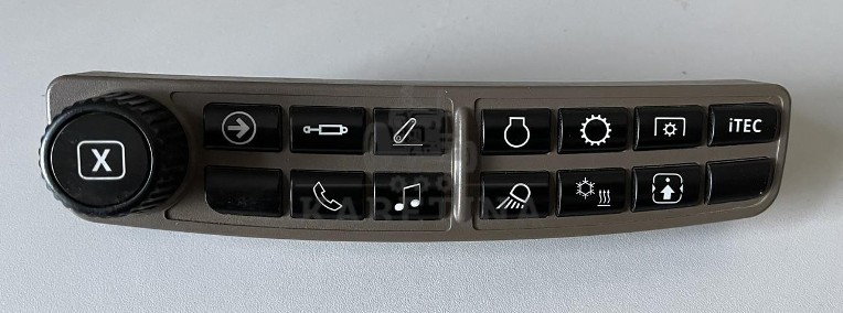 JOHN DEERE-panel kontrolny RE569887/John Deere 2904 3204 seria R-1