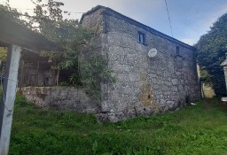 Dom Viana Do Castelo, Ponte Da Barca, Azias