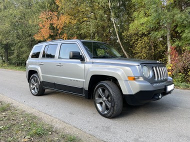 w wersji Latitude. Auto zadbane, stylowe, dynamiczne.-1