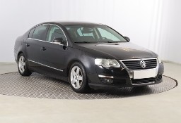 Volkswagen Passat B6 , Klimatronic, Tempomat, Parktronic, Podgrzewane siedzienia,