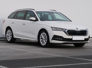 Skoda Octavia IV , Salon Polska, Serwis ASO, Klimatronic, Tempomat, Parktronic-1