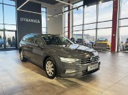 Volkswagen Passat B8 Variant Essence 2.0TDI 150KM M6 2019 r., salon PL, I wł., f-a VAT