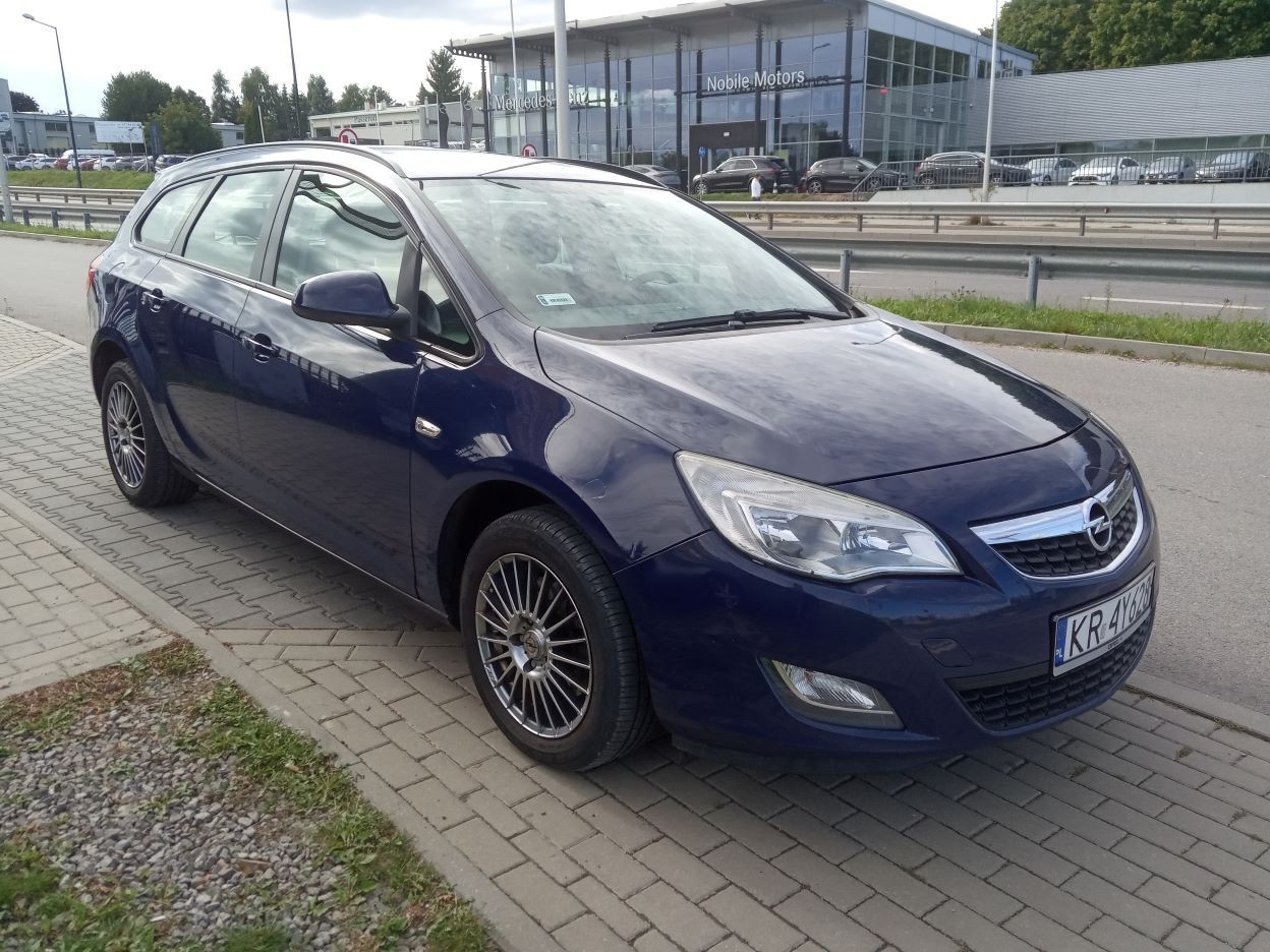 Opel Astra J auto godne polecenia