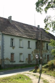 Pałac w Straszowie z XIX w.  teren 25ha-2