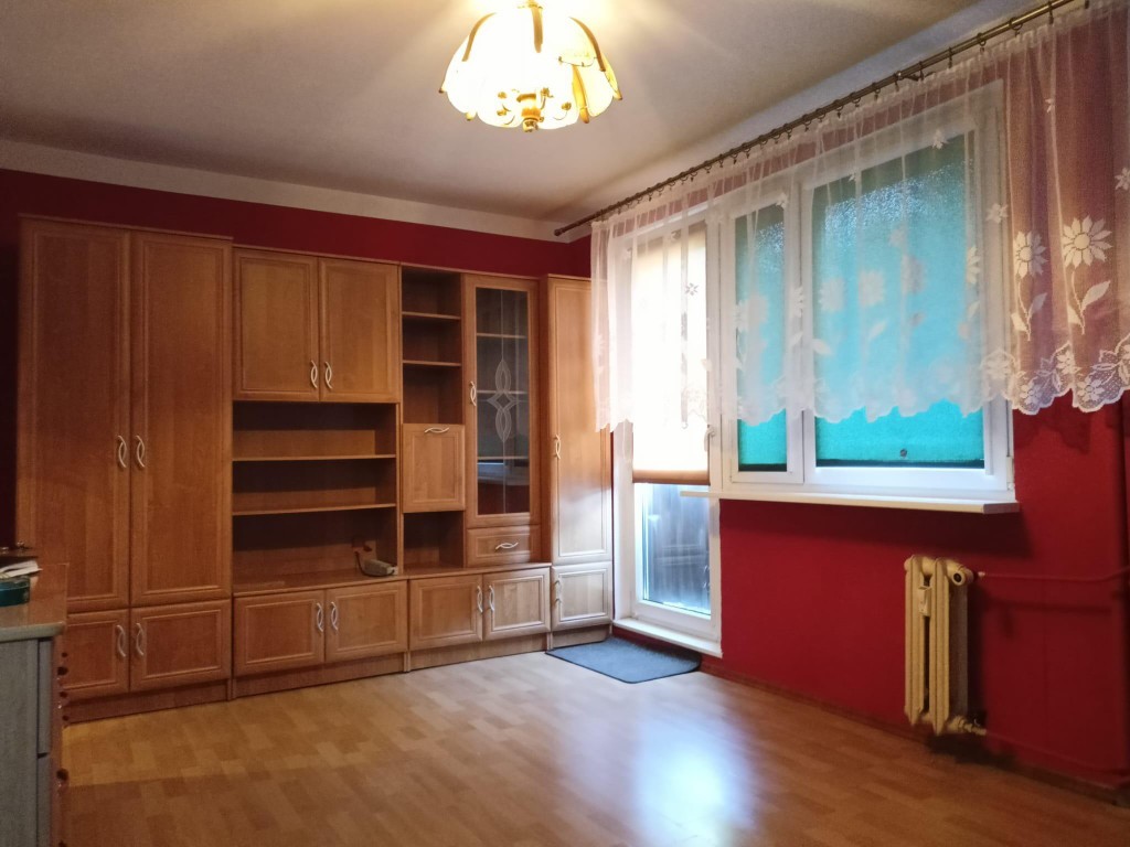 Zadbana kawalerka na 2 piętrze! - Widok 3