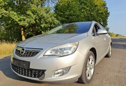 Opel Astra J