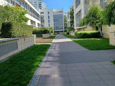 Luksusowy apartament na osiedlu biały kamień: parter/ogród/taras/parking-1