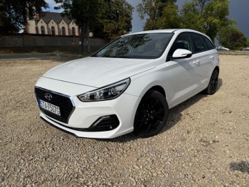 HYUNDAI i30 1.4 LPG niski przebieg 64000