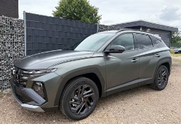Hyundai Tucson III 1.6 T-GDi HEV Smart Black 4WD aut 1.6 T-GDi HEV Smart Black 4WD aut