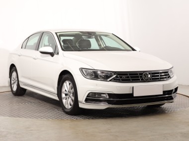 Volkswagen Passat B8 , Salon Polska, Automat, Klimatronic, Tempomat, Parktronic-1