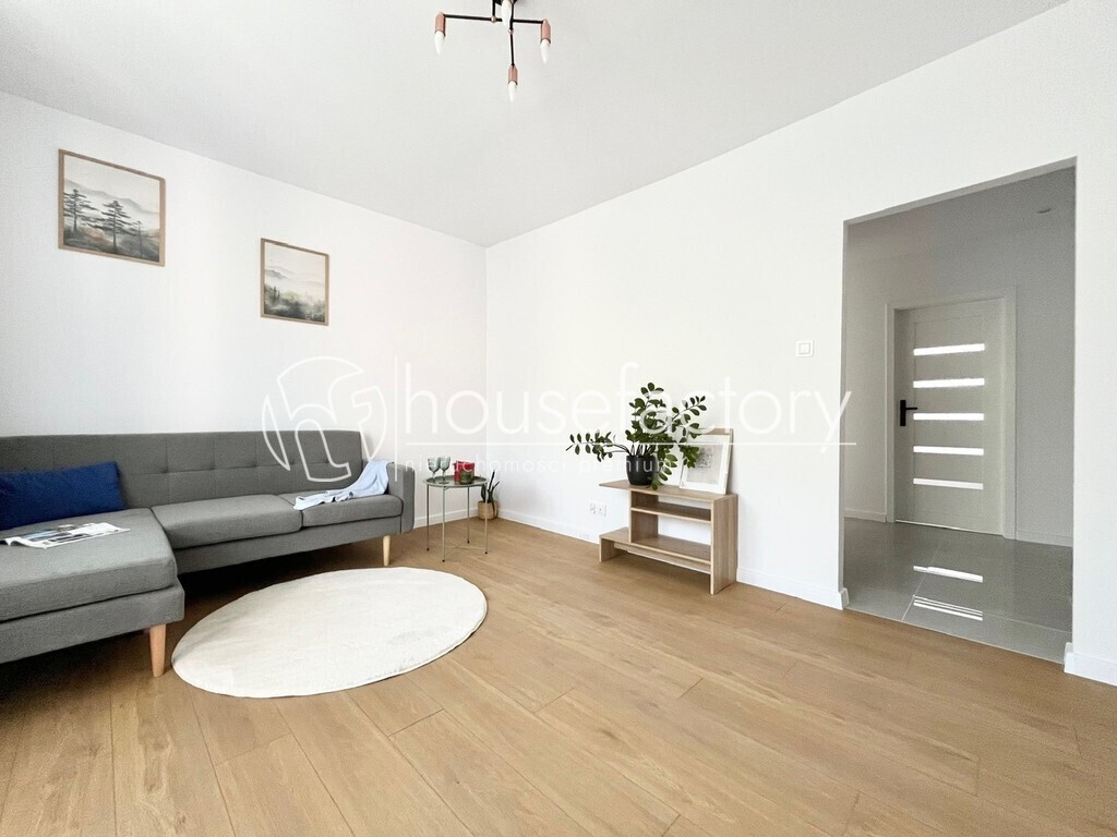 M3 | Kapitalny remont | Balkon | 1 Piętro - Widok 2