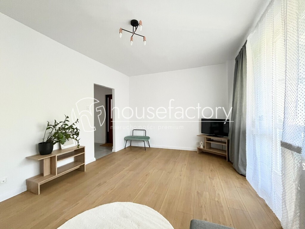 M3 | Kapitalny remont | Balkon | 1 Piętro - Widok 3