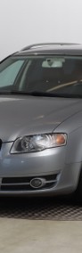 Audi A4 III (B7) , Klimatronic, Parktronic, Podgrzewane siedzienia-3