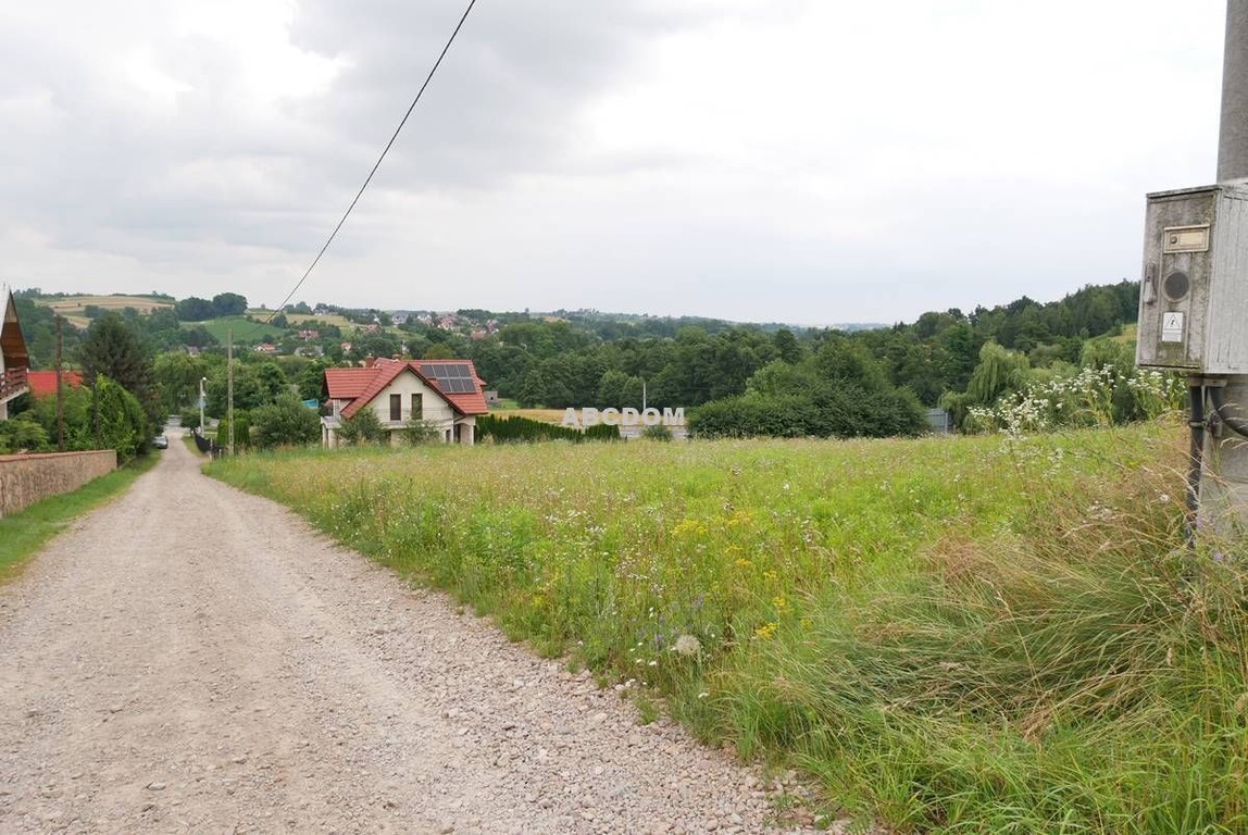 Michałowice, działka z PnB na 5 domów - Więcej
