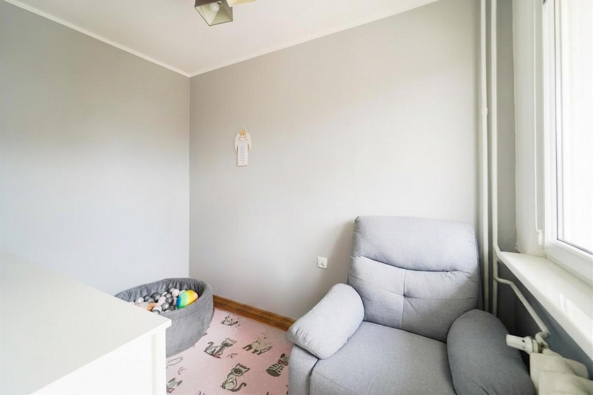 3-Pokojowe mieszkanie z balkonem w ścisłym centrum - Widok 4