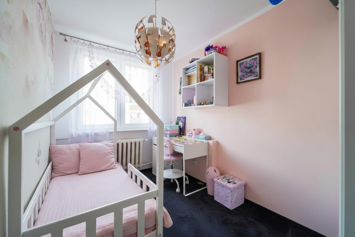 3-Pokojowe mieszkanie z balkonem w ścisłym centrum - Widok 5