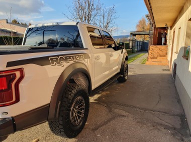 Ford F150 RAPTOR-1