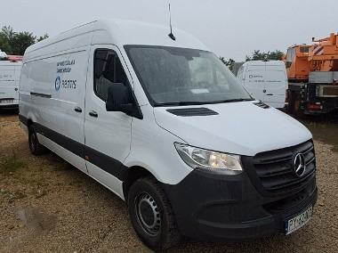 Mercedes-Benz Sprinter-1