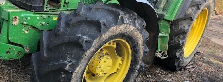 John Deere - Koło Felga 420/70 R24 Koło 520/70 R38-1