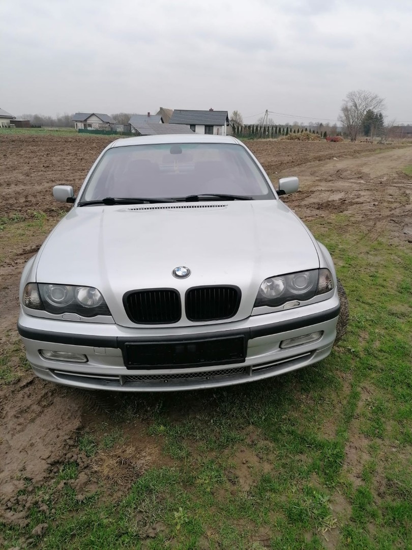 BMW SERIA 3 IV (E46) BMW XI 231 km.