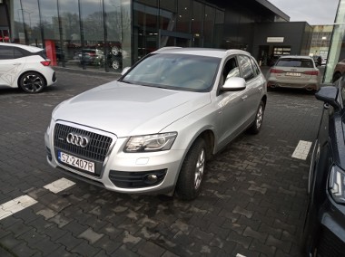 Sprzedam Audi Q5 Benzyna 4/4 SUV-1