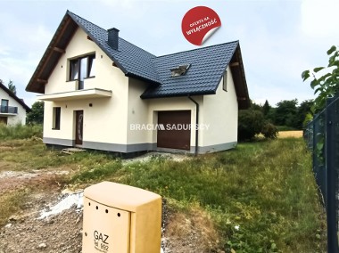 Nowy dom wolnostojący działka 9 arów Łucznowice-1