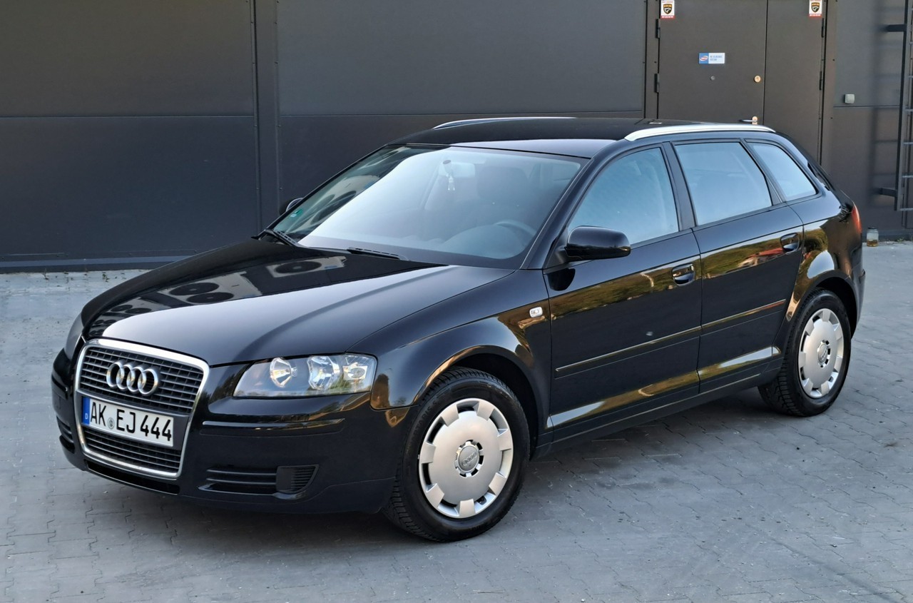 Audi A3 II (8P) * 1.6MPi * BDB STAN* KLiMAtronik* z NiEMiEC* 5 DRZWi* SPORTBACK*