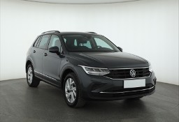 Volkswagen Tiguan , Salon Polska, DSG, VAT 23%, Klimatronic, Tempomat,