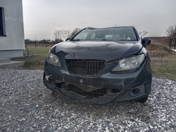 Seat Ibiza uszkodzony