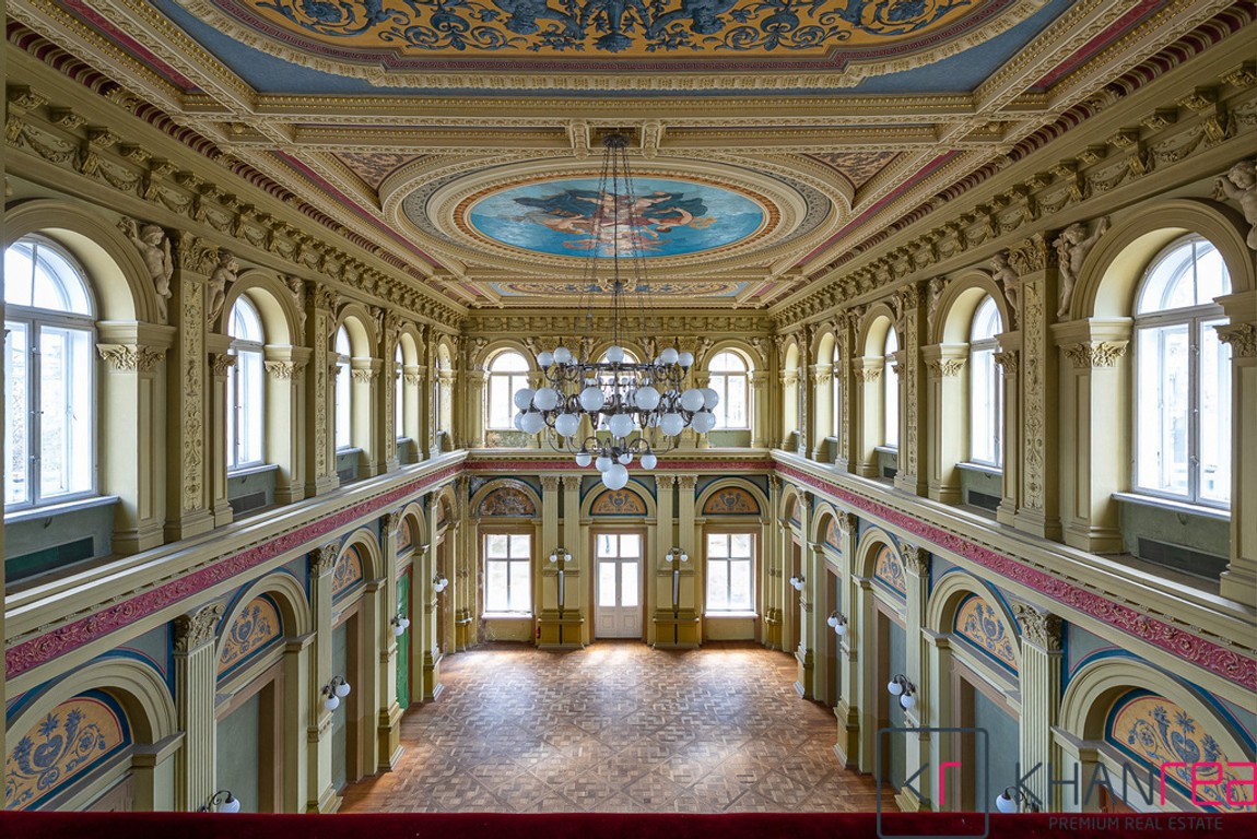Zabytkowy budynek z XIX wieku, centrum Łódź