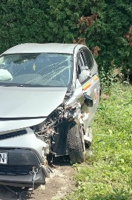 Sprzedam Toyota Prius+ Hybrid 2018 po kolizji.11000zl-2