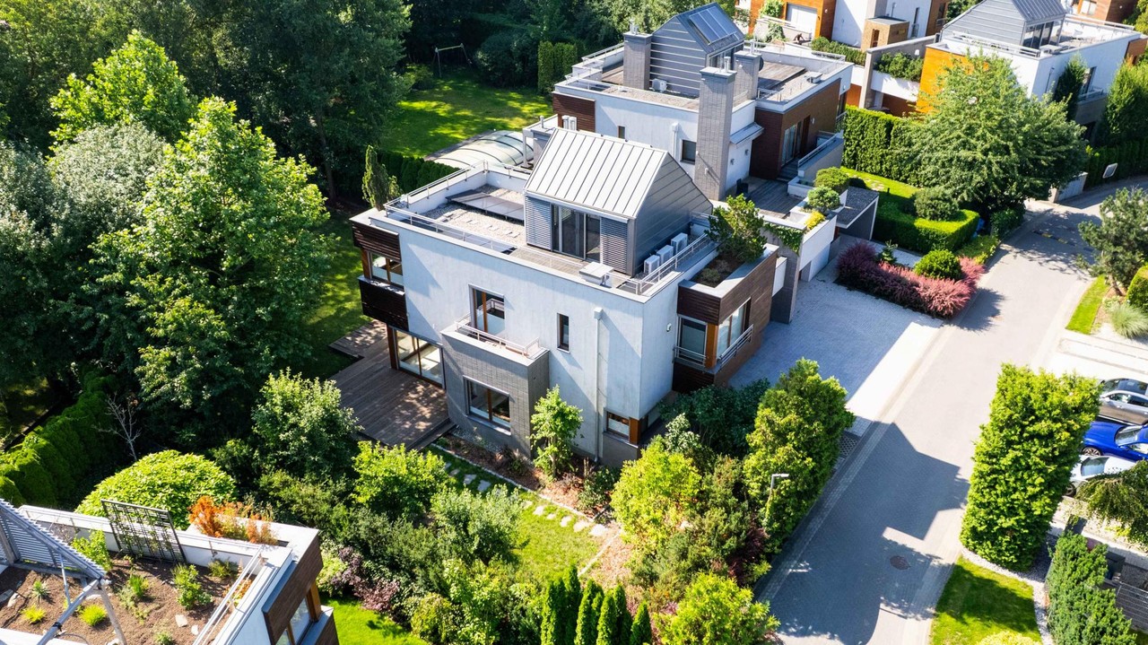 DOM W WILANOWIE | DZIAŁKA 1050 M² | WYSOKI STANDARD | ZAMKNIĘTE OSIEDLE