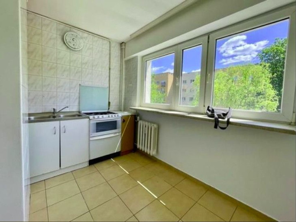 Ochota, WUM, 3 pokoje, osobna kuchnia, garaż – další
